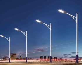 چراغ خیابانی